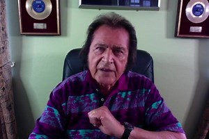 It’s a late start for #tuesdaymuseday but I have a good excuse for being tardy. We were recording today. For those in later time zones this will slide into weds. I should probably say Tuesday Museday sometimes Wednesday 😅 Please watch til the end as I have an important message about imposters and scammers! Please do not engage on the page with comments. If anyone has received inbox messages from me... the sideburns are as fake as the person. Any info you have on any such activities will be grea