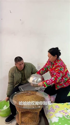 Master the Art of Opening Hazelnut Shells - Life Hacks Unveiled