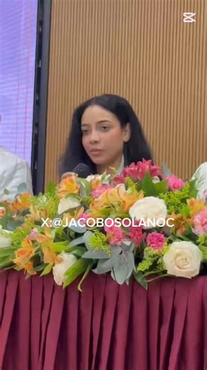 Esto es nauseabundo, ahí está la corrupta de Juliana Guerrero, con títulos comprados, en la posesión del rector de la Universidad Popular del César que ayudó a elegir para entregarle esa U. Pública al Ape Cuello y Didier Lobo. @petrogustavo Un insulto a toda la juventud que sí estudia y lucha para salir adelante.