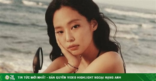 Jennie lăng xê bikini cảm hứng cổ điển