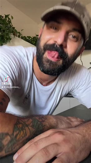 TikTok · Eles Quintero