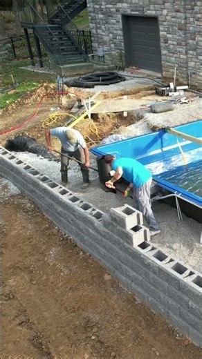 Backfilling a fiberglass pool with gravel