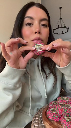 Exploring Custom OREOiD Cookies for the First Time!