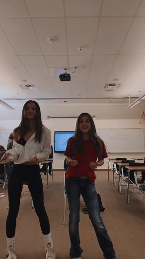 Heres the redo of yestersay 💋💸. @hoez.luv.abi