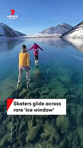The moment an ice rescue instructor and his family skate across a rare ‘ice window’ in Alaska. #alaska #iceskating #USA #icewindow #7NEWS | 7NEWS Australia