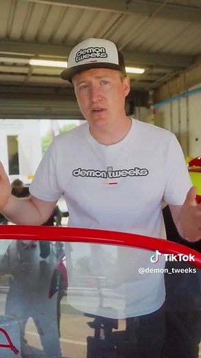 ⏱️ Gain Time, Every Lap HD video, 25Hz GNSS GPS, predictive timing, HDMI output for streaming, data overlays and a durable build. A VBOX Video HD2 turns raw laps into racing intelligence 🤓🏁 #demontweeks #motorsport #racelogic #vbox #delta #gps #laptimer