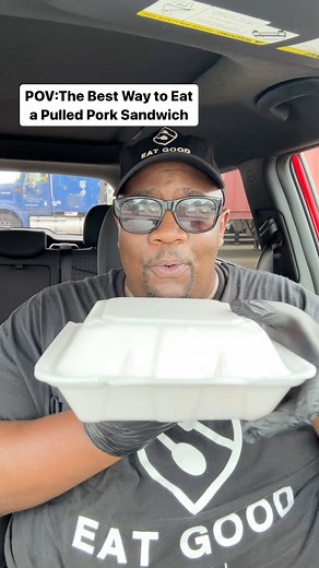 This is how I eat my pulled pork sandwiches from Sweazy Q BBQ. If you haven’t tried them, you’re missing out! | Eat Good Local