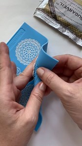 266 reactions · 14 shares | Add lovely designs to your homemade cakes and cookies using 퐒퐮퐠퐚퐫퐕퐞퐢퐥® 퐂퐨퐧퐟퐞퐜퐭퐢퐨퐧퐞퐫퐲 퐈퐜퐢퐧퐠 and the 헠헲헱헮헹헹헶헼헻혀 헠헮혁 #SugarVeil #ediblelace #cookiedecorating #cakedecorating | SugarVeil Icing | Facebook