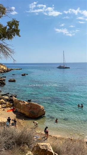 🇨🇾 Turtle Bay at Cape Greko (Next to Konnos Beach) #Cyprus #autumn2025 #summersteelhere☀️ #summerishere☀️ #turtlebeach #turtlebay #turtles🐢 #konnosbay #capegreko #capegrekonationalpark #protaras #paralimni #ayianapa #famagustadistrict #crystalclearwaters #ayianapaprotaras #snorkeling #bluecyprus #holidaysincyprus #ChooseYourCyprus #lovecyprus | Chooseyourcyprus
