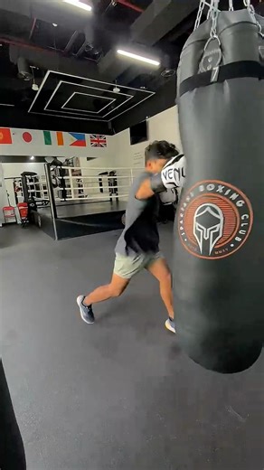 Right Hook Mechanics That Actually Work 🥊 #boxing #technique