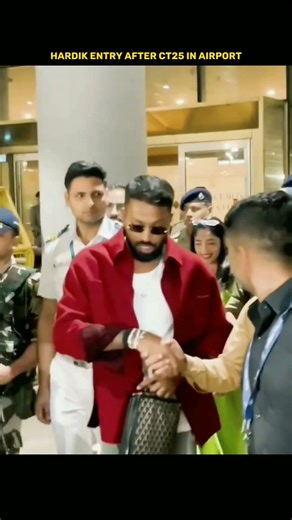 MEANWHILE HARDIK ENTRY IN WC24..🤫 #hardikpandya