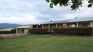 🏡 New Listing: 72 Muller Road, Fassifern Escape to the country with this charming 3-bedroom lifestyle property on 2 acres! 🌿 Featuring: ✨ Fully fenced acreage with established fruit & olive trees ✨ Large shed & water storage for sustainable living ✨ Verandahs to enjoy peaceful country views ✨ Just minutes to Boonah, Kalbar & easy highway access Whether you’re dreaming of a weekend retreat, hobby farm, or full-time rural lifestyle, this property has it all! 📲 Contact us today to arrange your i
