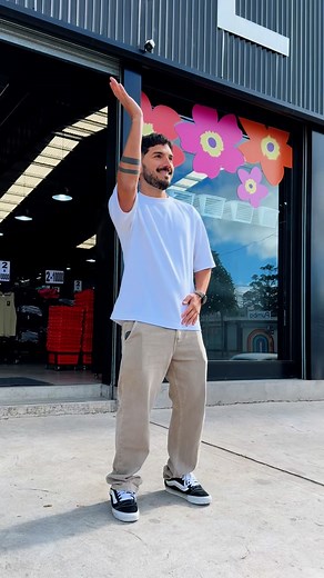 Un shoutout para Nacho 🫡 No había dejado CV para comedia musical, pero en Martek ahora se nos da la de cazadores de talento 🤭 . . . #humor #market #mardelplata | Market Argentina