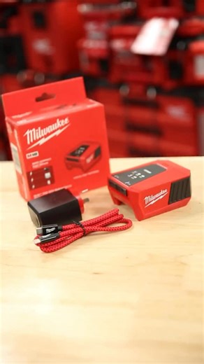 First Look 👀 NEW Milwaukee M18 TOP-OFF Bidirectional Charger & Power Supply - M18BC #welovetools #teamsydneytools #milwauke | Sydney Tools