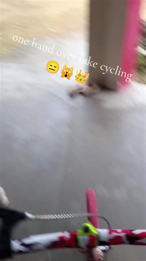 Cycling Skills: One-Handed Maneuvers Tutorial