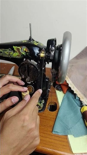 filling the classic sewing machine bobbin #technique