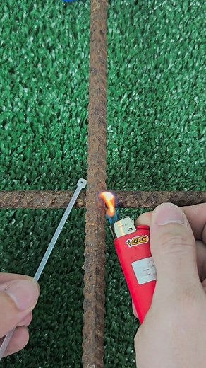 3.8M views · 1.8K reactions | A técnica para prender vergalhão #tricks #lifehacks #tips #diy #solutions | Criando em 3 minutos | Facebook