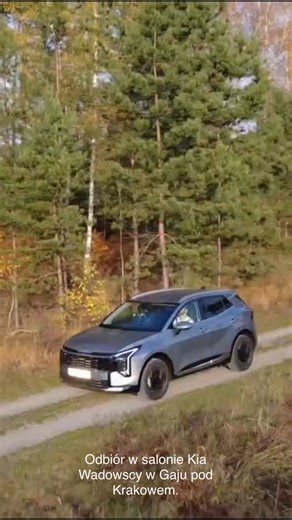 Lukasz Zarazowski | Personal Trainer on Instagram: "Tym razem z moją córeczką skorzystaliśmy z programu Kia Drive i wynajęliśmy nowy model Sportage! Jeżdżę opcją przed nowym liftem i faktycznie jest dużo zmian w wyposażeniu, wyglądzie i komforcie jazdy. Salon @kia_krakow w Gaju pomógł nam z odbiorem nówki sztuki, a już po chwili otrzymaliśmy samochód i… przepadliśmy 😉 Komfort, przestrzeń i totalna frajda z jazdy - perfekcyjny na rodzinne wypady. Jak działa Kia Drive? możesz wypożyczyć auto od 1