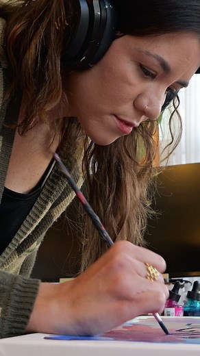 Helena Chywski [@helenachywskiart] is a visual artist whose work is deeply inspired by her experience of synesthesia, a rare neurological condition where the senses intertwine. She experiences both auditory-visual and auditory-tactile synesthesia, which allows her to see and feel sound in a tangible way. Music, voices, and everyday sounds appear to Helena as vivid shapes, colors, patterns, and textures that move through her mind and body with emotional intensity. Interested in Helena's art? Cons