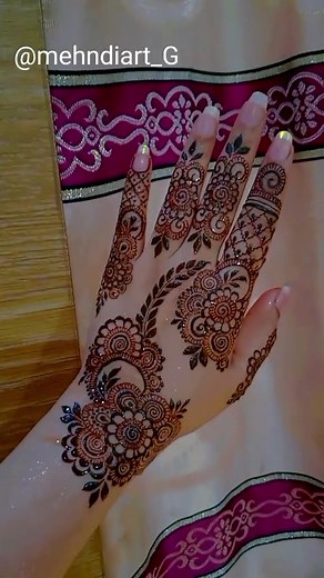 Beautiful Simple Mehndi Design Ideas 2024