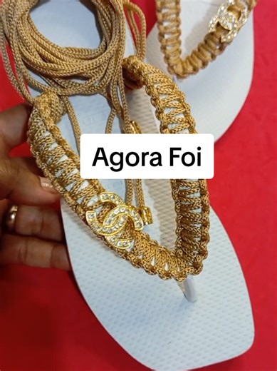 Havaianas: Sem Pingente, Com Pingente ou Amarração?