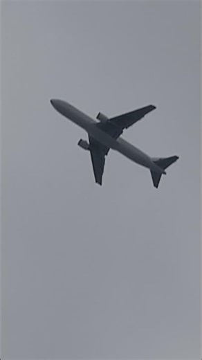 【阿蘇くまモン空港】JAL 628便 ボーイング 767-300ER 離陸後の旋回、上昇 (2025/12/11) #熊本空港 #空港 #JAL #B767 #shorts