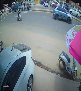 ឆក់​មុននេះបន្តិច​ នៅមុខវិទ្យាល័យបាវិត | Cambo News