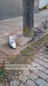 26K views · 702 reactions | VEÍCULO COLIDE EM POSTE NA AVENIDA TENENTE PEDRO FAGUNDES DE OLIVEIRA NO INÍCIO DA MANHÃ DESTE SÁBADO | BAGÉ 24H | Facebook