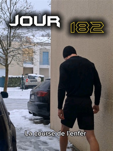 J-182 : Une course d'enfer sous la pluie, le sol enneigé et le froid qui glaçe la peau. Quel bonheur, de se sentir vivant. Quel bonheur, de se retrouver avec soi même, et d'apprécier sa simple compagnie dans l'effort. Pas de téléphone, pas de distraction. Simplement, l'homme et la nature 🦇 Si tu souhaites débloquer ton mindset, la suite est en bio 🔗 #projetbatman #brucewayne #discipline #pourtoi #fyp
