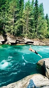 143K views · 5.2K reactions | Who want's to take a dip in this stunning river  https://www.instagram.com/oyehaug/ | Aurora Borealis Observatory | Facebook