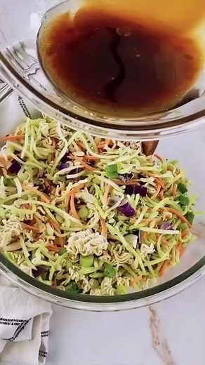 Simple Broccoli Slaw with Ramen Noodles