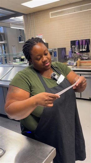 Shake hands with some who...LAKESIDE EDITION! We ❤️ our Lakeside Dining Hall team and everything they do for us! #BamaDining | Bama Dining