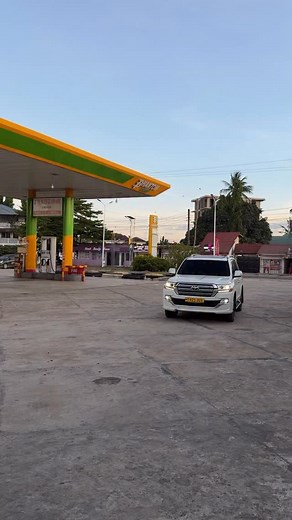 16K views · 1K reactions | LANDCRUISER 200Series #call  067 777 5690...