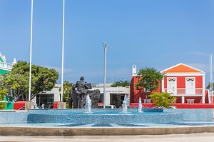 Oranjestad, Hauptstadt von Aruba - Lebendige Hafenstadt