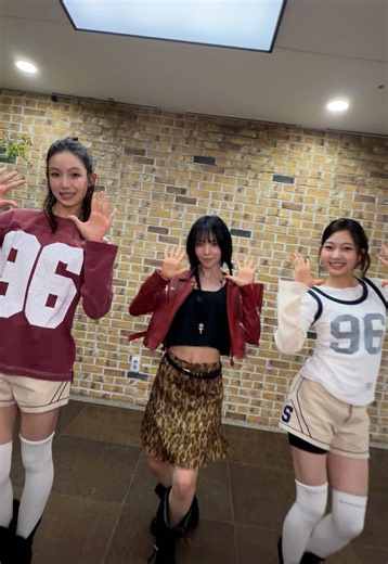 Echo NiziU MAYA dance cover - Echo with NiziU MAYA
