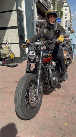 Beautiful custom Triumph t120 😍