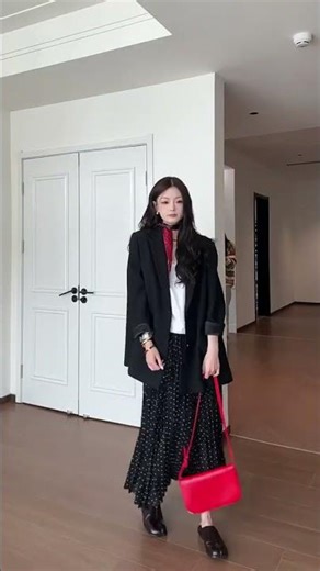 What to wear in early spring Of course it s the dress Winter#Spring collocation#Dress