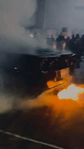 816Takeovers | The sounds of America🇺🇸😮‍💨 #sideshow #slideshow #rollback #takeover #c6 #americanmuscle #corvette #rollback #cars #sundayfunday | Instagram