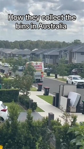 2M views · 11K reactions | #sydney #garbagetruck #bincollection #australia #aussiethings | Aussie Venture | Facebook