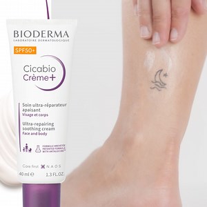 El nuevo Cicabio Crème SPF50 , crema ULTRAREPARADORA y CALMANTE que acelera el proceso de CICATRIZACIÓN preservando el ecosistema cutáneo con fotoprotección SPF50 que ayuda a prevenir marcas 💜. ​​ 💫 Hidrata la piel y estimula la síntesis del colágeno gracias a su patente Optimal Repair Complex. ​​ 💫 Reduce la sensación de picazón e incomodidad gracias a su tecnología AntalgicineTM ​ 💫 Previene las marcas de hiperpigmentación gracias a su alta fotoprotección. ​ Guarda experiencias, NO cicatri