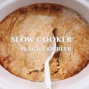 🍑See the recipe: https://www.themagicalslowcooker.com/peach-cobbler/ 🍑Crockpot Peach Cobbler | The Magical Slow Cooker