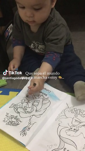 Día Mundial del Arte con Pequeño Artista