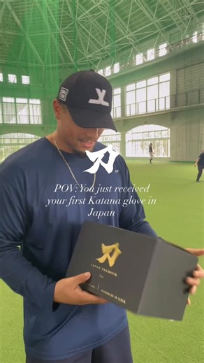𝑲𝒂𝒕𝒂𝒏𝒂 𝑱𝒂𝒑𝒂𝒏 | Marvin Jakobus receiving his custom Katana glove while playing in the @japanwinterleague 100% handcrafted here in Japan for players at... | Instagram