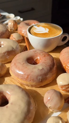 Desserts on Instagram: "Sweet Potato Donuts with Maple Bourbon Glaze 🍩 Ingredients Donuts * ¾ cup whole milk, warm * 3 tbsp granulated sugar * 2½ tsp active dry yeast * ½ cup unsalted butter, browned * ½ cup sweet potato purée * 2 large eggs * 2 tsp vanilla extract * 1 tsp cinnamon * ¼ tsp nutmeg * 1 tsp fine salt * 4 cups bread or all-purpose flour * Olive oil, for frying Maple Bourbon Glaze * 3½ cups powdered sugar * 4 tbsp browned butter * ½ cup maple syrup * 3 tbsp bourbon * 1 tsp vanilla b