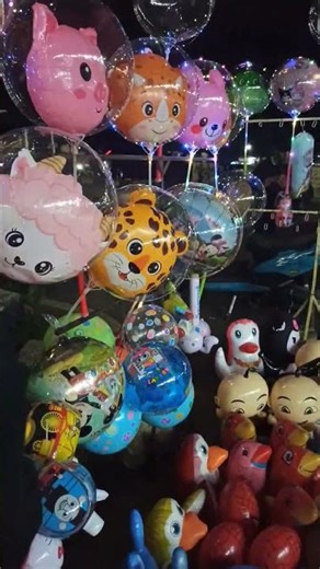 wah ayah itu ada upin ipin sama balon