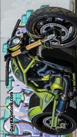 😈 Harley-Davidson V-Rod ‘Mean&Green’ by Hans Bozzies