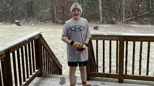 If your kids want to wear shorts all winter, should you let them?