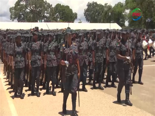 ZNS Upgrades Nearly 2,000 Civilian Staff By Mark Ziligone Government has restated its commitment to upgrading civilian employees in the Zambia National Service –ZNS- into uniformed personnel, following the graduation of One Thousand Nine Hundred and Ninety-Three civilian staff under the in-house recruitment programme at ZNS Kabwe Training School. Defence Minister AMBROSE LUFUMA says the graduation signifies the fulfilment of President HAKAINDE HICHILEMA’s directive to gradually train and absorb