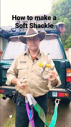 How to make a soft shackle for 4x4 recovery using rope & 2 easy knots.