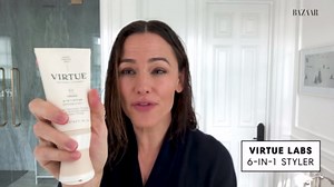 Jennifer Garner’s Easy Beach Waves Tutorial